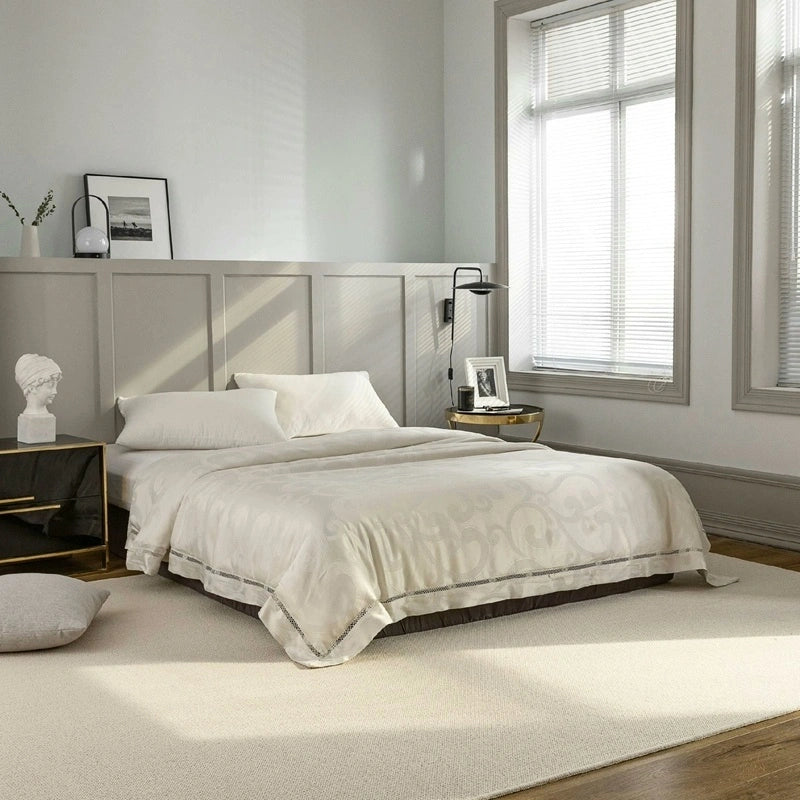 Luxury Hotel Bedding | Bvlgari Hotel Silk Quilt