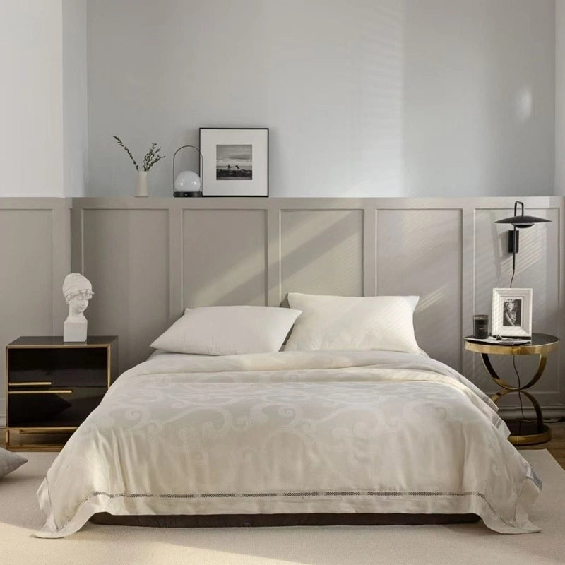 Luxury Hotel Bedding | Bvlgari Hotel Silk Quilt