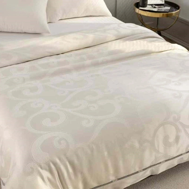 Luxury Hotel Bedding | Bvlgari Hotel Silk Quilt