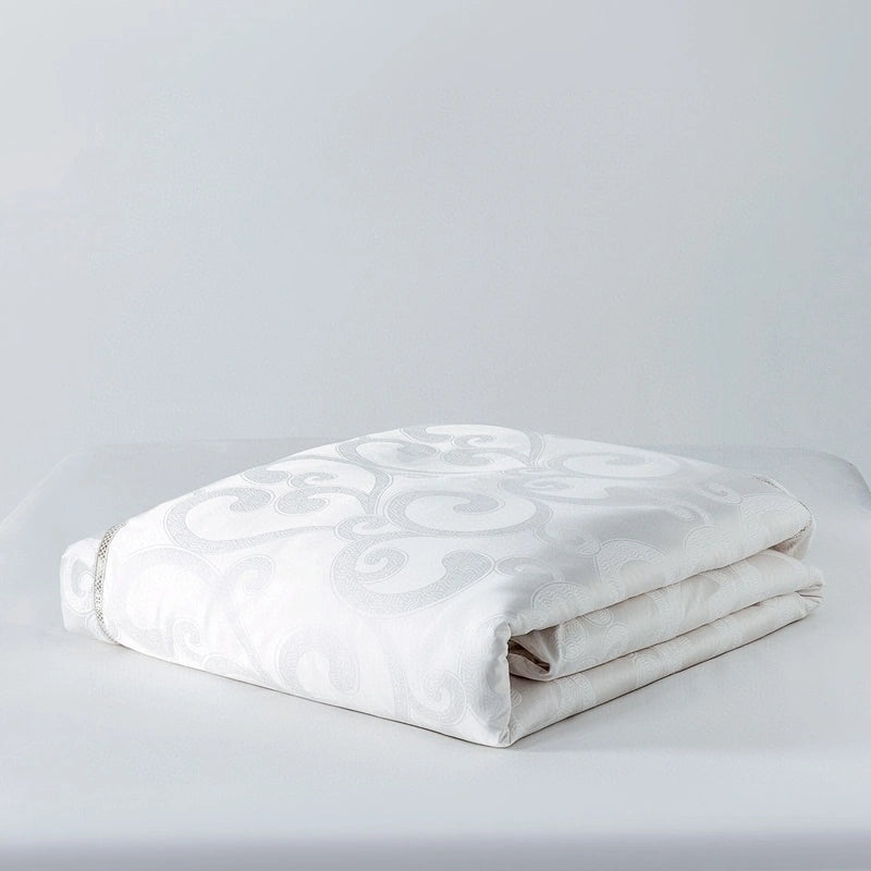 Luxury Hotel Bedding | Bvlgari Hotel Silk Quilt