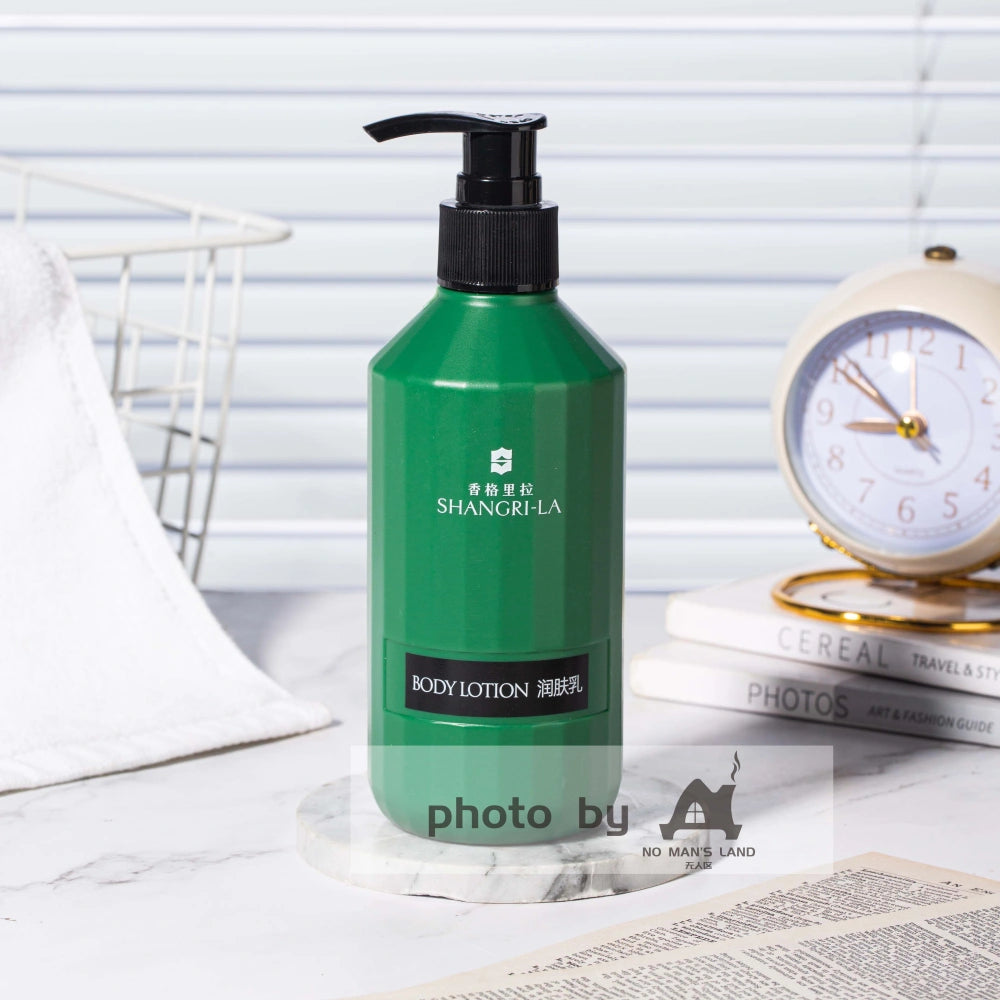 Shangri-La Hotel Shampoo or Conditioner or Shower Gel or Body Lotion 300ML | SHANGRI-LA