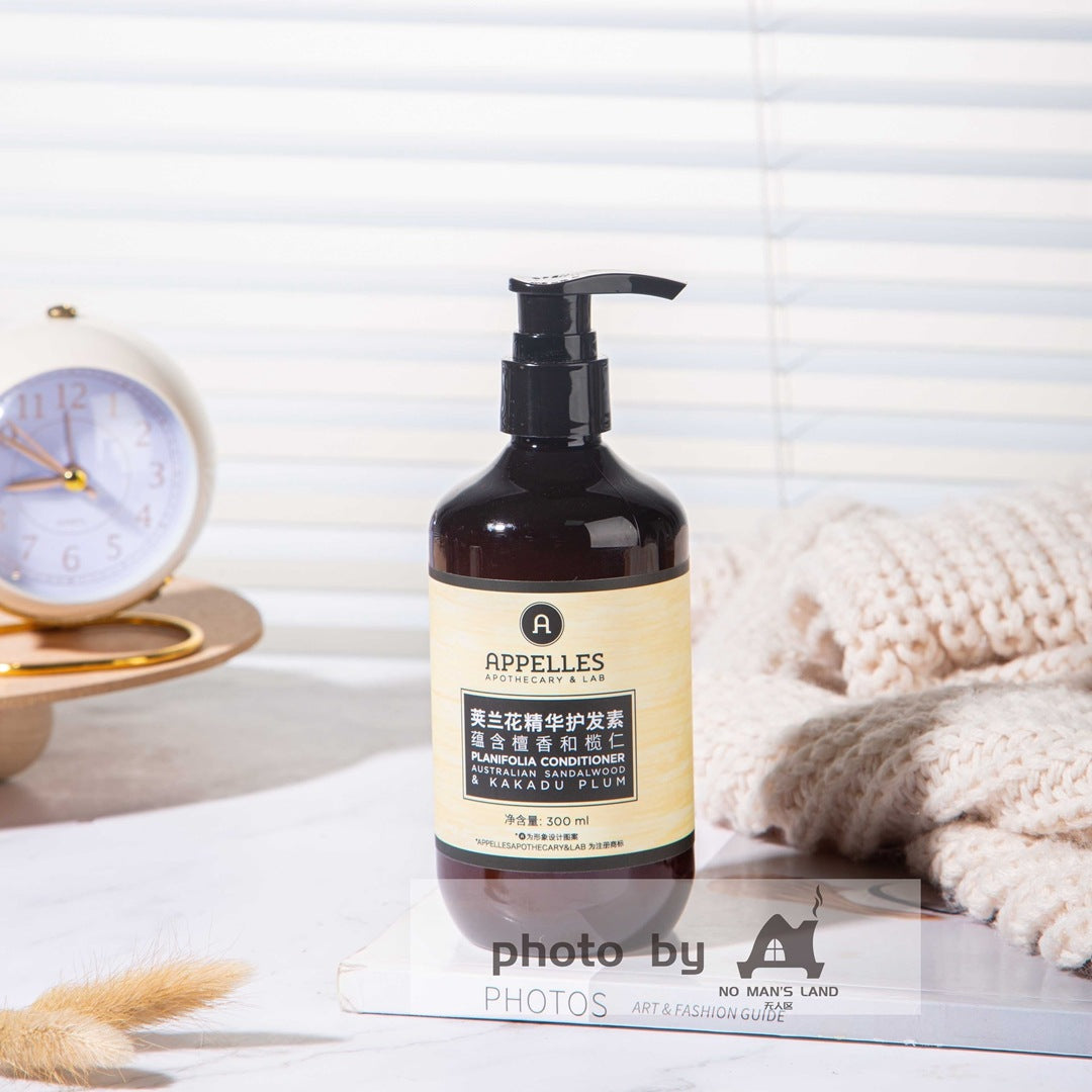 one bottle of APPELLES Langham hotel conditioner.