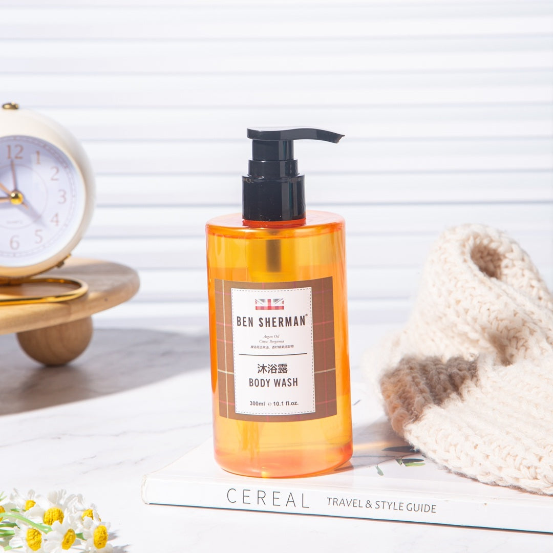 two bottles of BEN SHERMAN hotel shower gel.