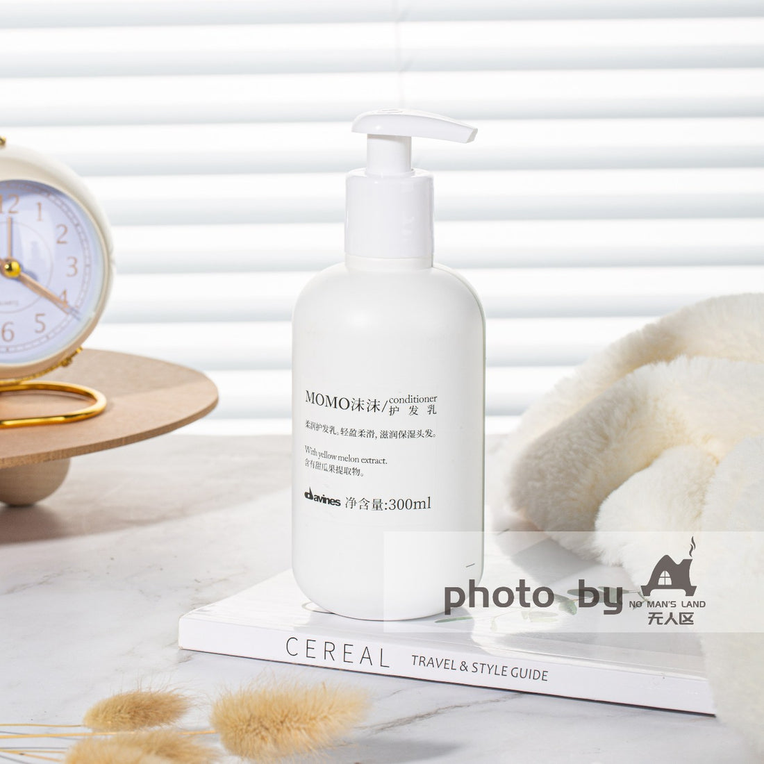 one bottle of DAVINES MOMO conditioner displayed.