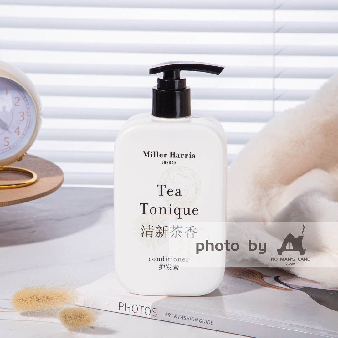 one bottle of Miller Harris conditioner displayed on the tray.