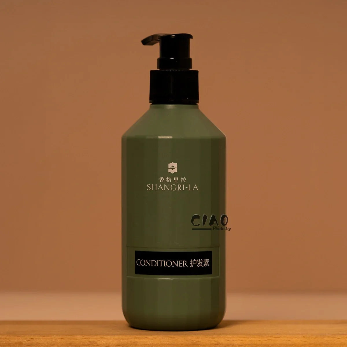 SHANGRI-LA Shampoo &amp; Conditioner &amp;  Body Lotion &amp; Shower Gel 300ML